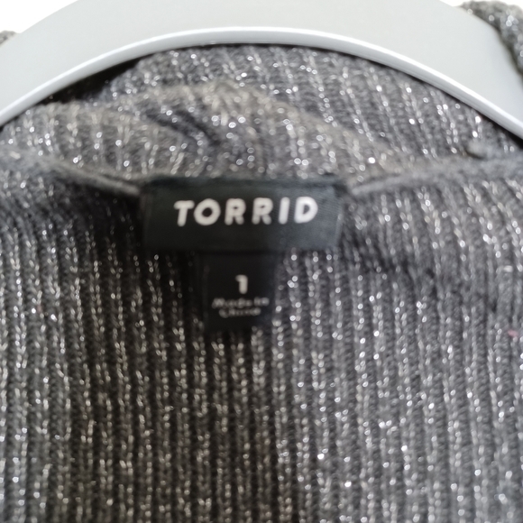 Torrid Grey Ribbed Shawl Drape Front Cardigan 1X - Picture 4 of 6